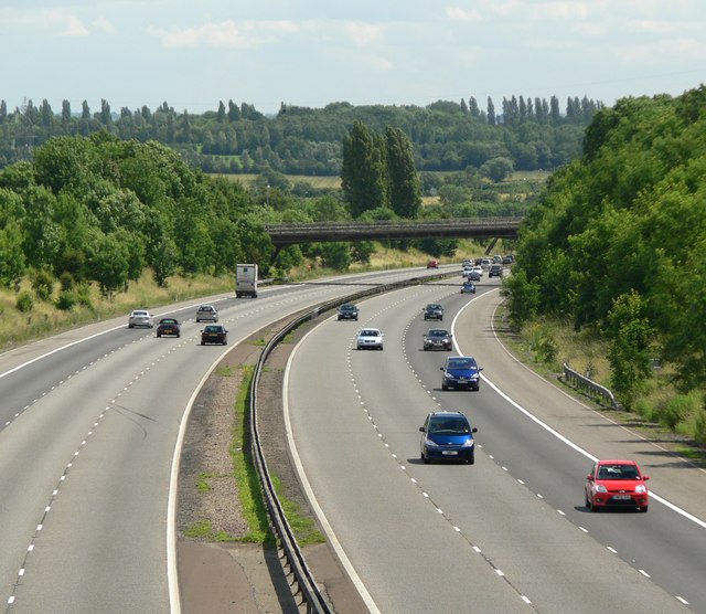 File:M1 Motorway - geograph.org.uk - 490805.jpg