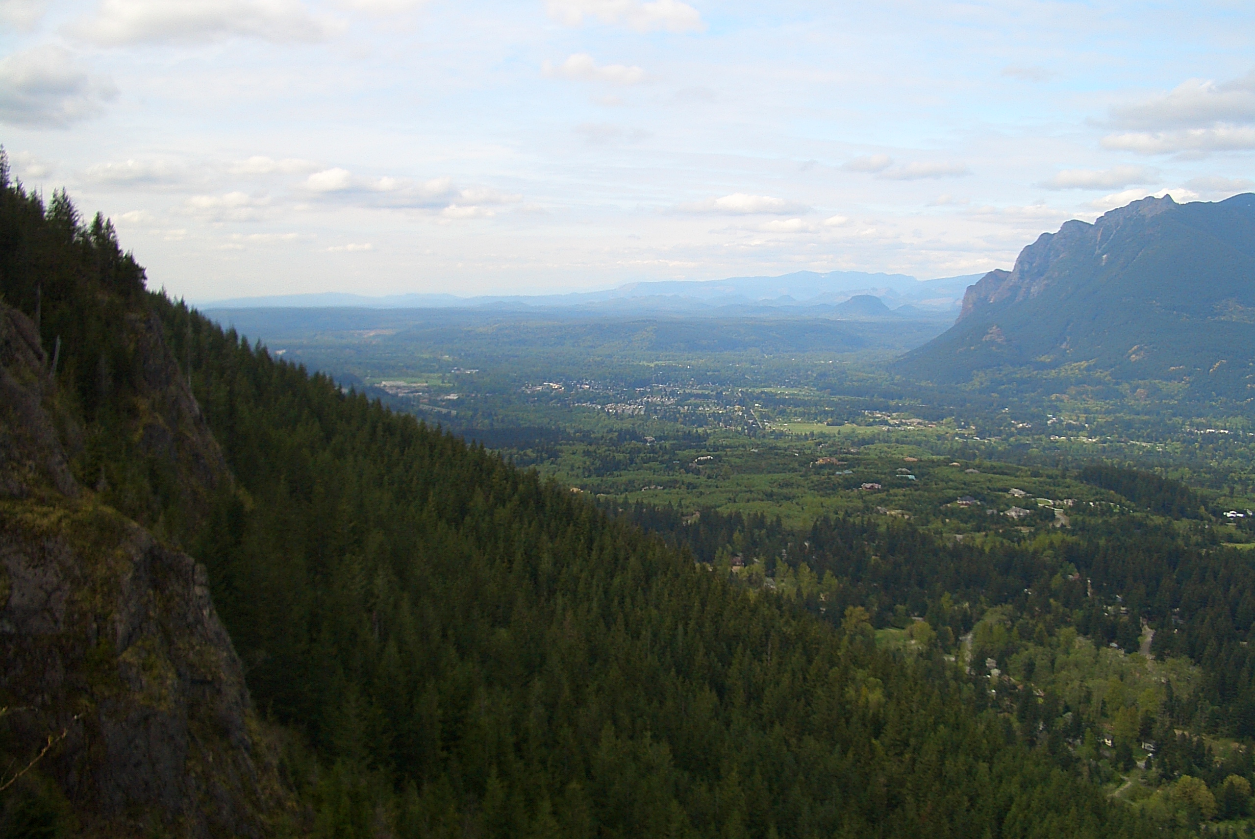 File:Mt-Si-seen-from-Rattlesnake-Mt-3968.jpg - Wikimedia Commons