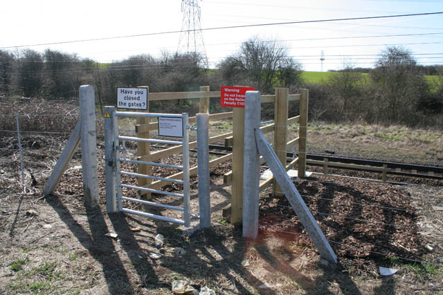 File:Network Rail access gate at Stoke Tunnel - geograph.org.uk - 367632.jpg