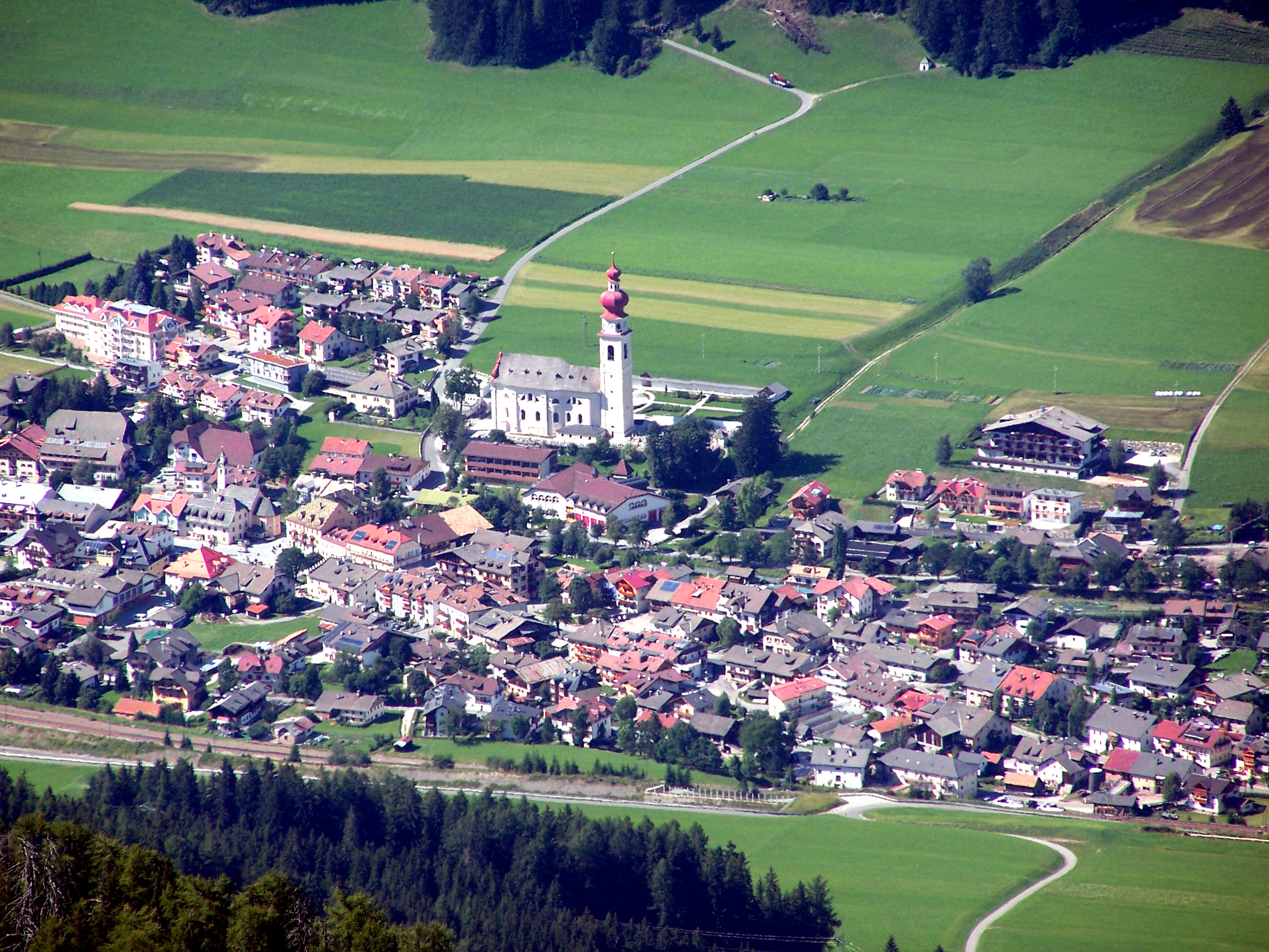 Niederdorf Dolomiten 1.jpg