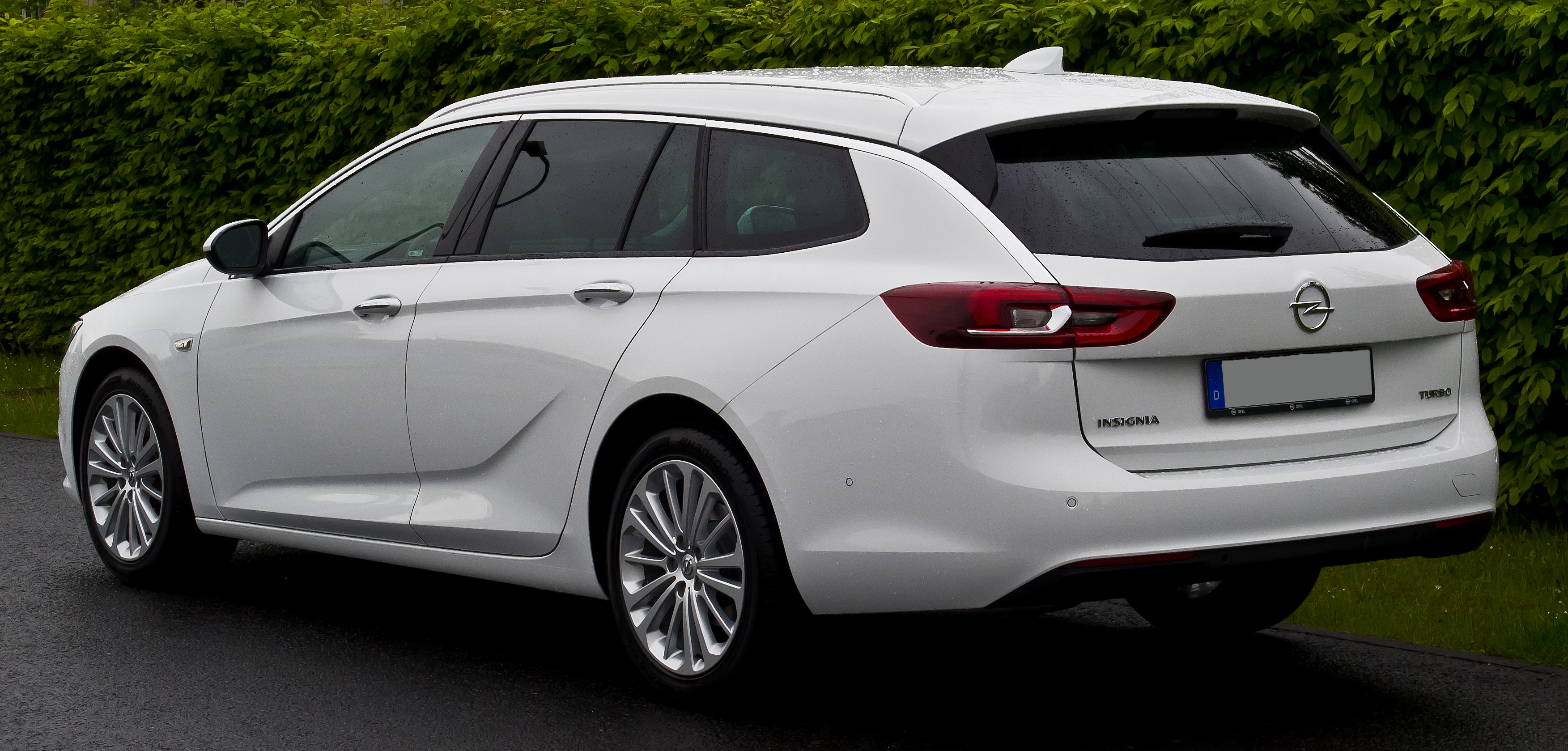 File:Opel Insignia Sports Tourer 1.5 DIT Innovation (B