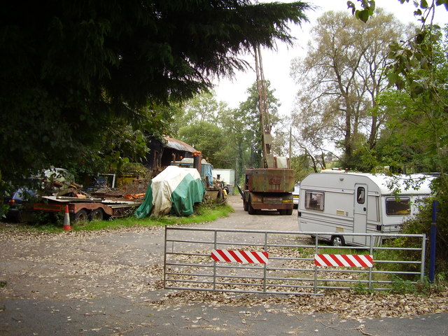 File:Rusting away - geograph.org.uk - 1518502.jpg