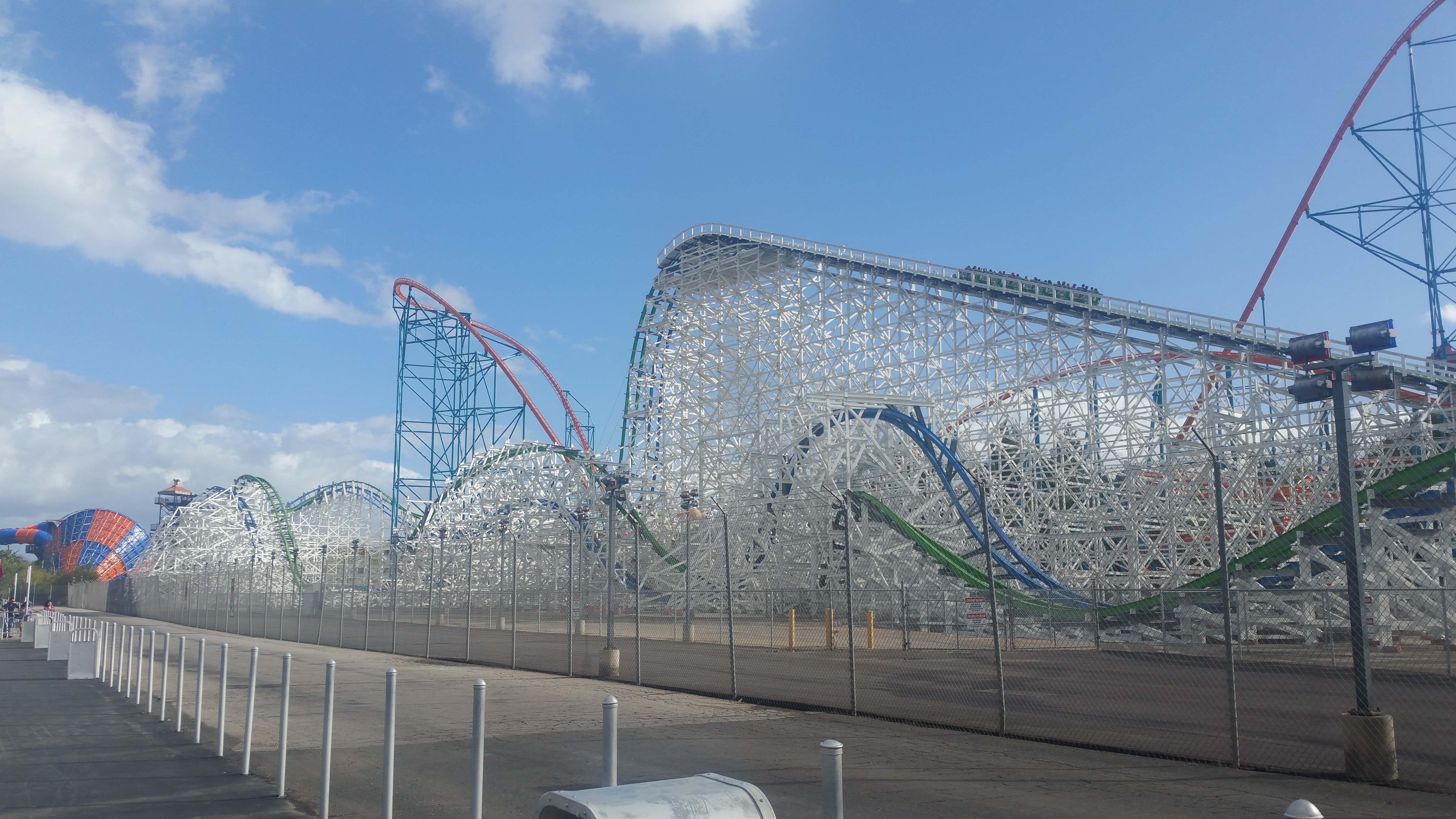 Twisted Colossus Wikipedia - riding fastest roller coaster in roblox point theme park 2