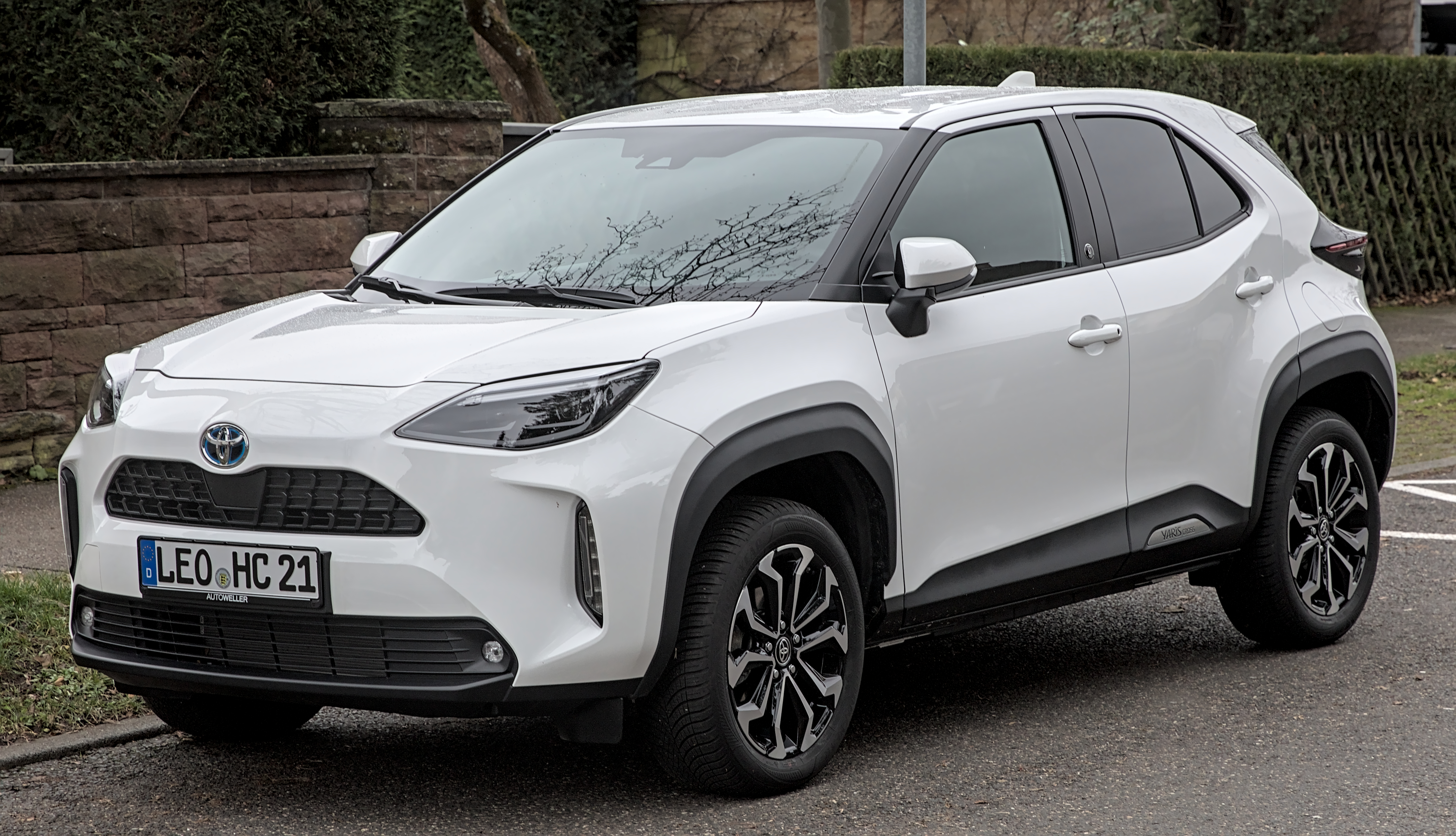 Toyota C-HR - Wikipedia