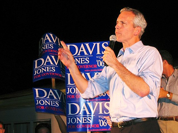 File:U.S. Representative and gubernatorial candidate Jim Davis speaking at a campaign rally in Wilton Manors.jpg