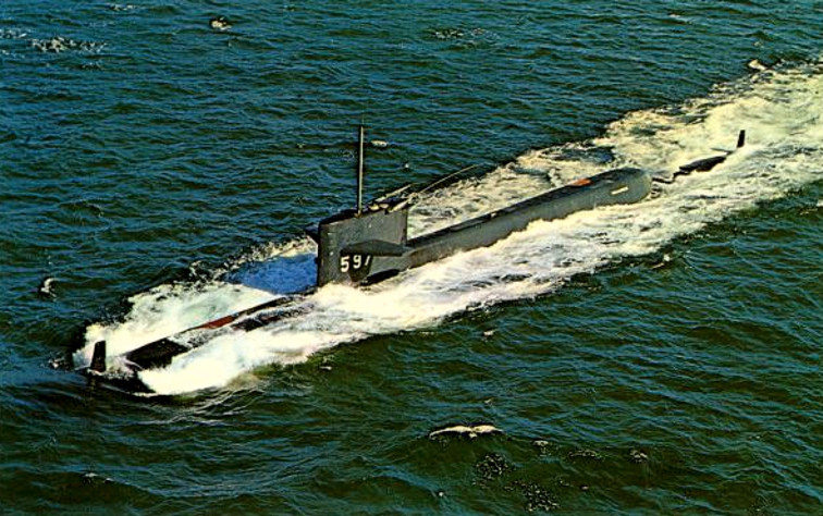 File:USS Tullibee (SSN-597) underway, circa in the early 1960s (PC13376).jpg