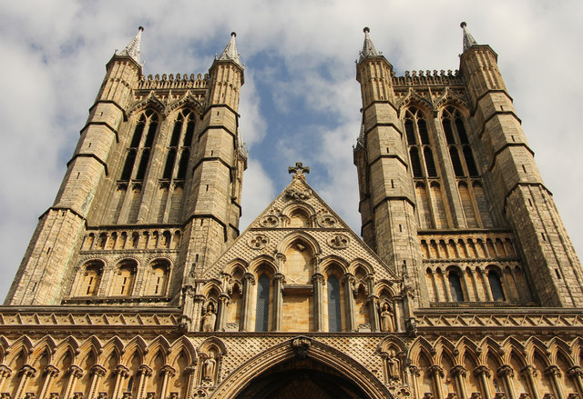 File:West towers - geograph.org.uk - 3632276.jpg