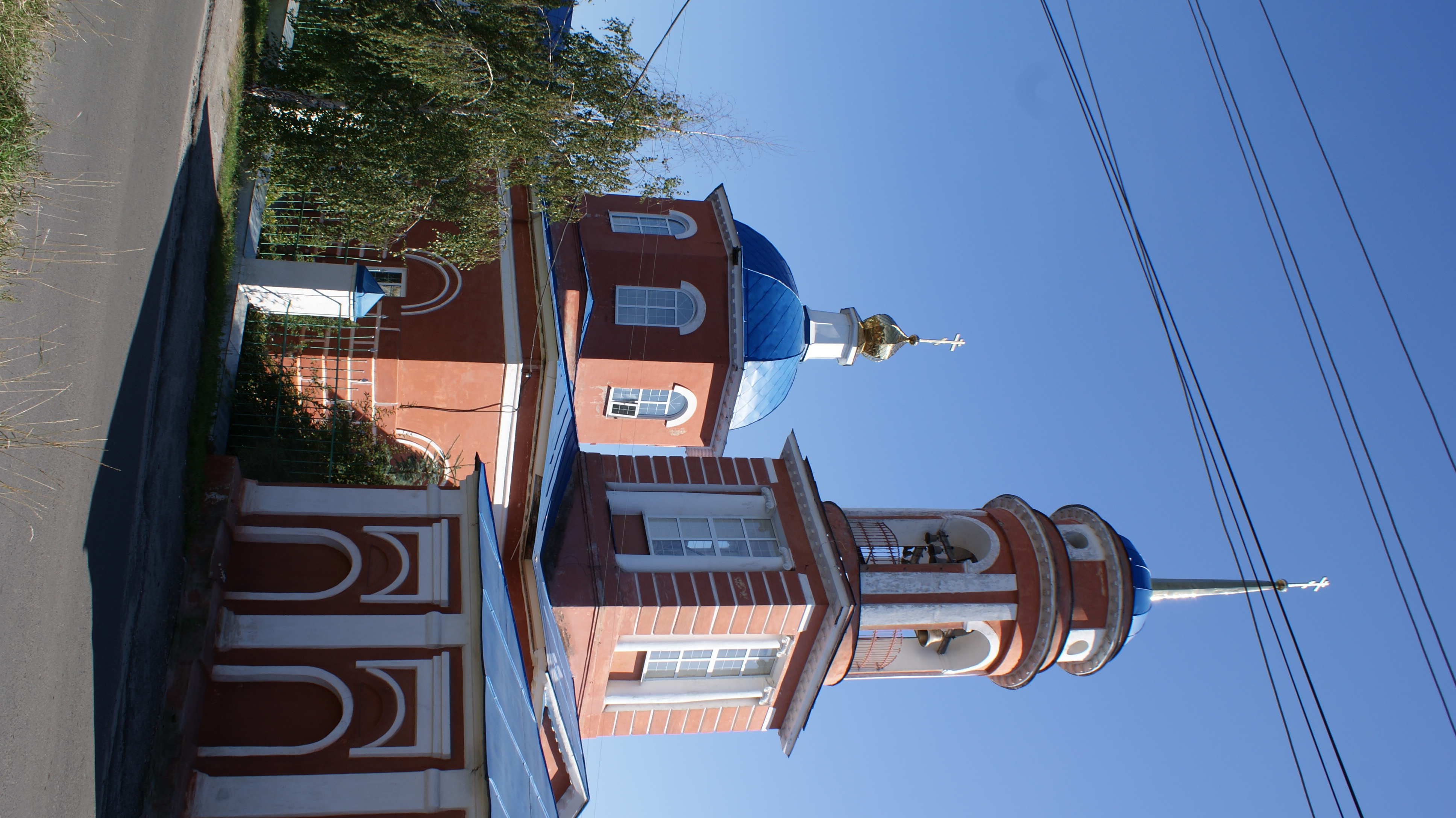 Ул луговая церковь. Михайловская Церковь Курск. Михайловский храм Курск Луговая улица. Курск ограда Михайловской церкви.