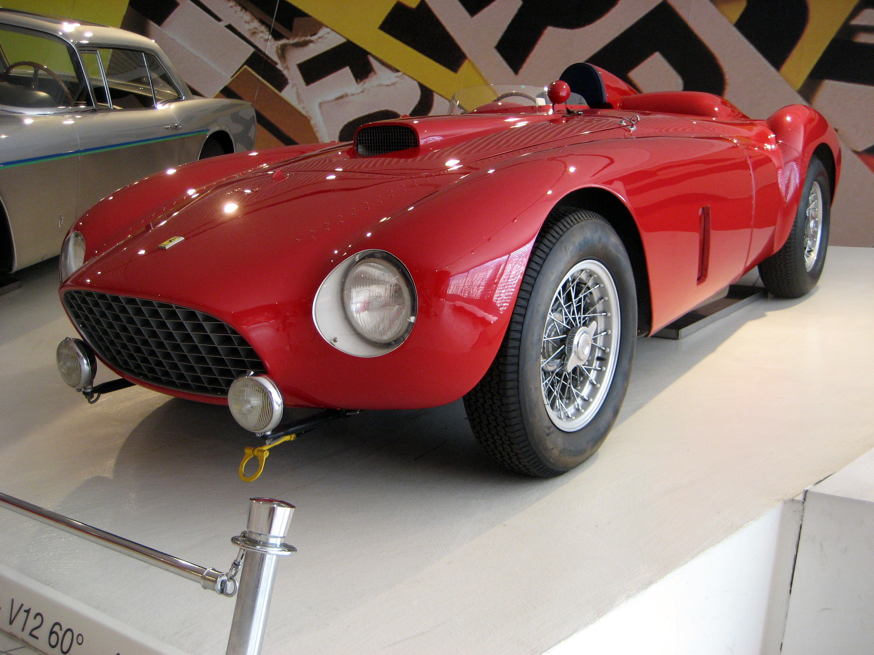 ファイル:1954 Ferrari 375 Plus IMG 1240 (3801510940).jpg - Wikipedia