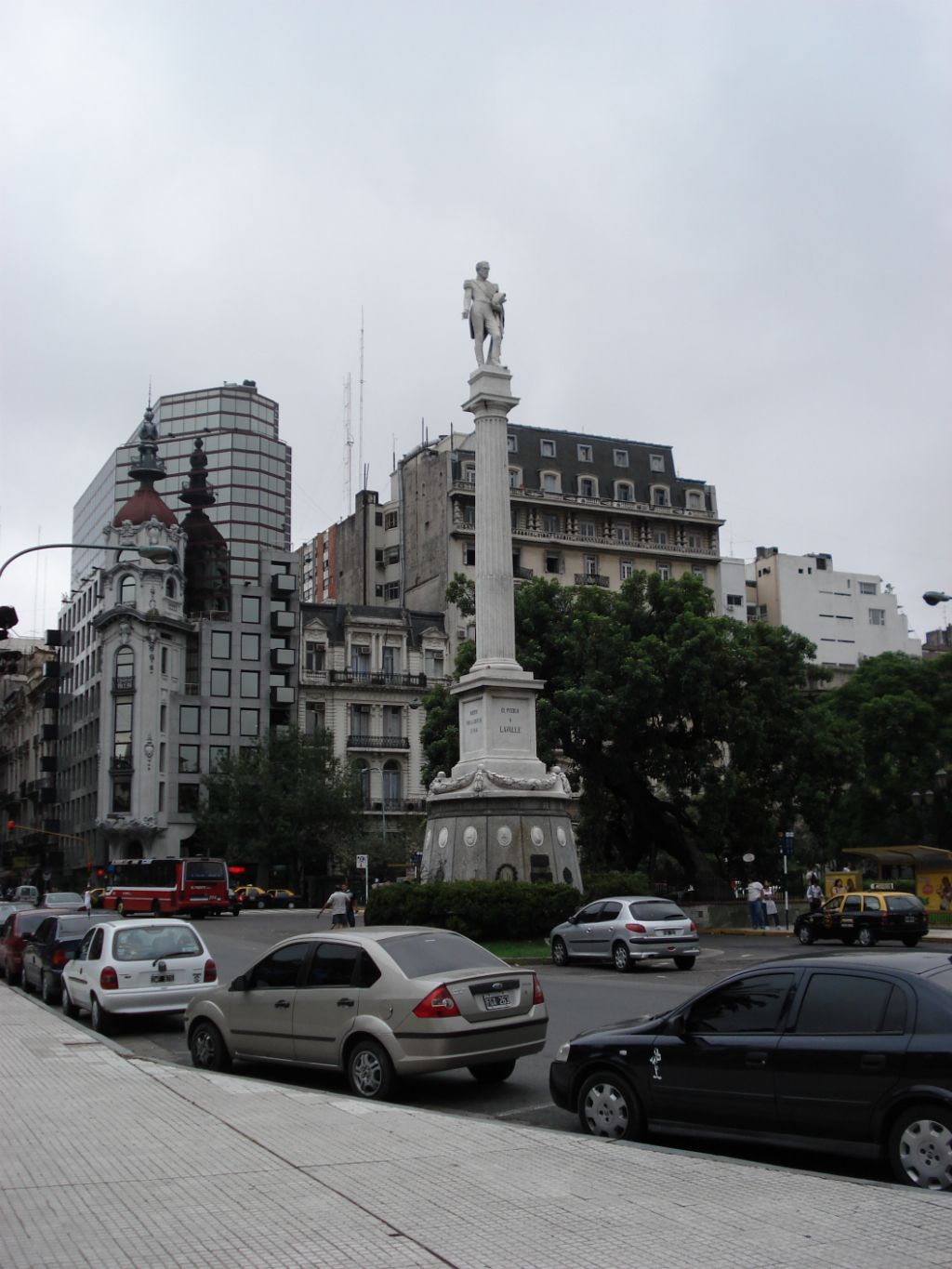 plaza homónima