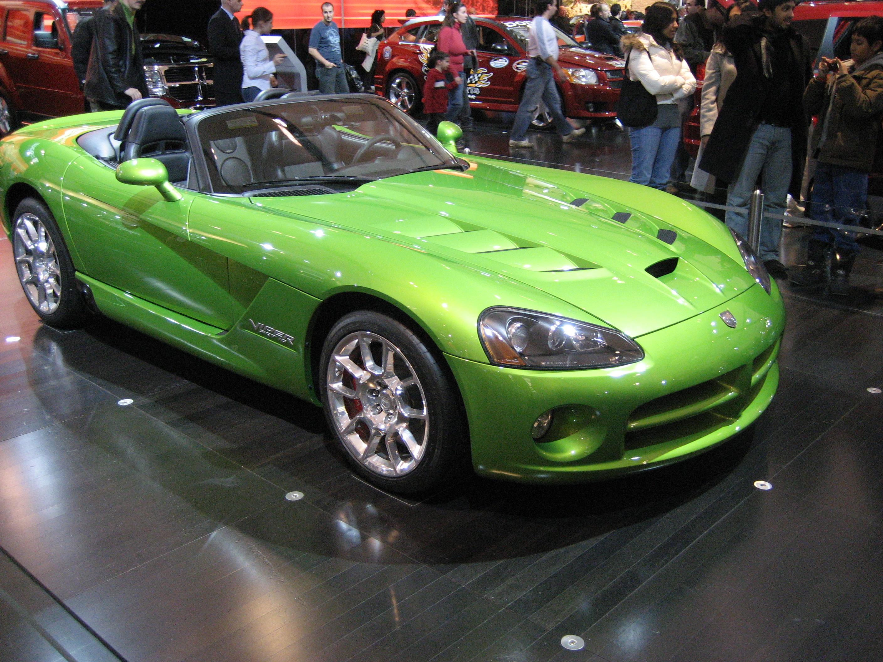 File:Dodge Viper 4th Generation Toronto.JPG - Wikimedia Commons