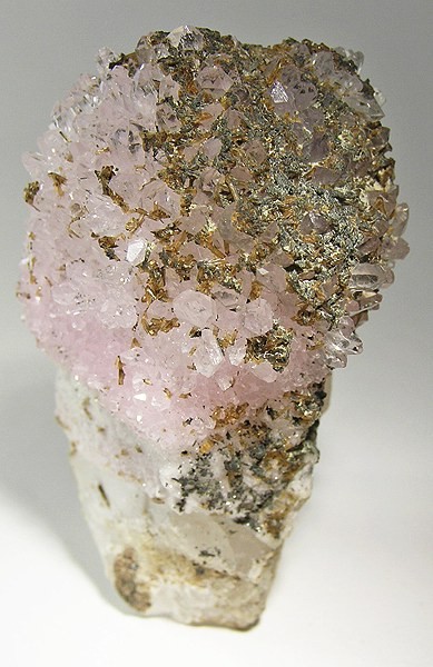 File:Eosphorite-Quartz-190206.jpg