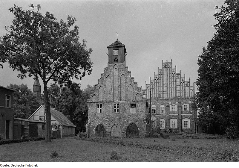 File:Fotothek df ps 0004052 Klosteranlagen.jpg