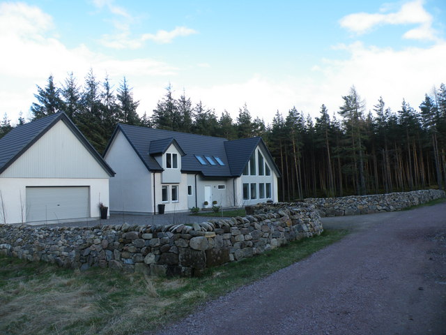 File:House at Cluaisnahadig - geograph.org.uk - 1220567.jpg