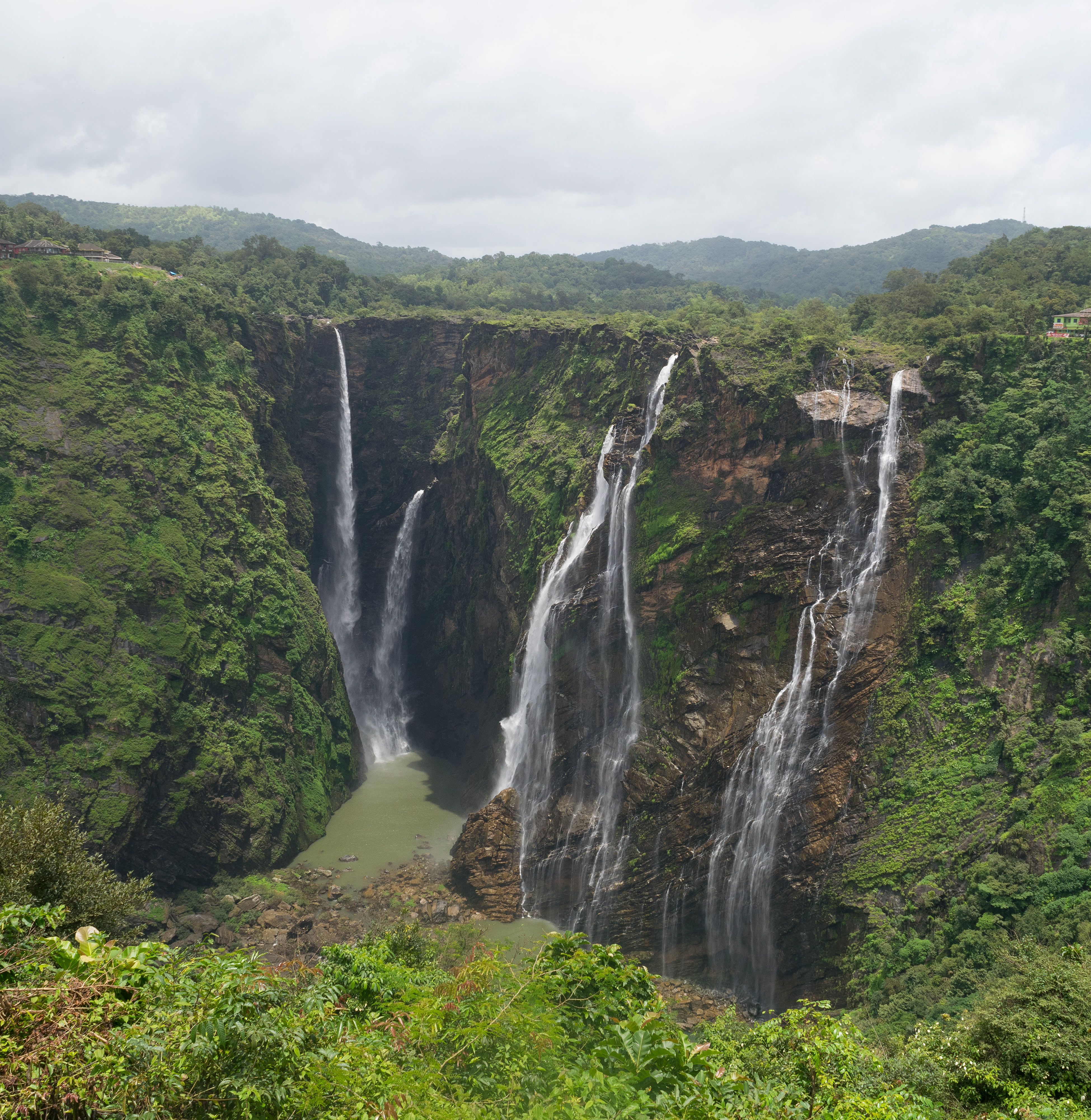 information about waterfall in hindi