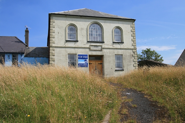 File:Nebo Chapel Hirwaun by Aberdare Blog.jpg