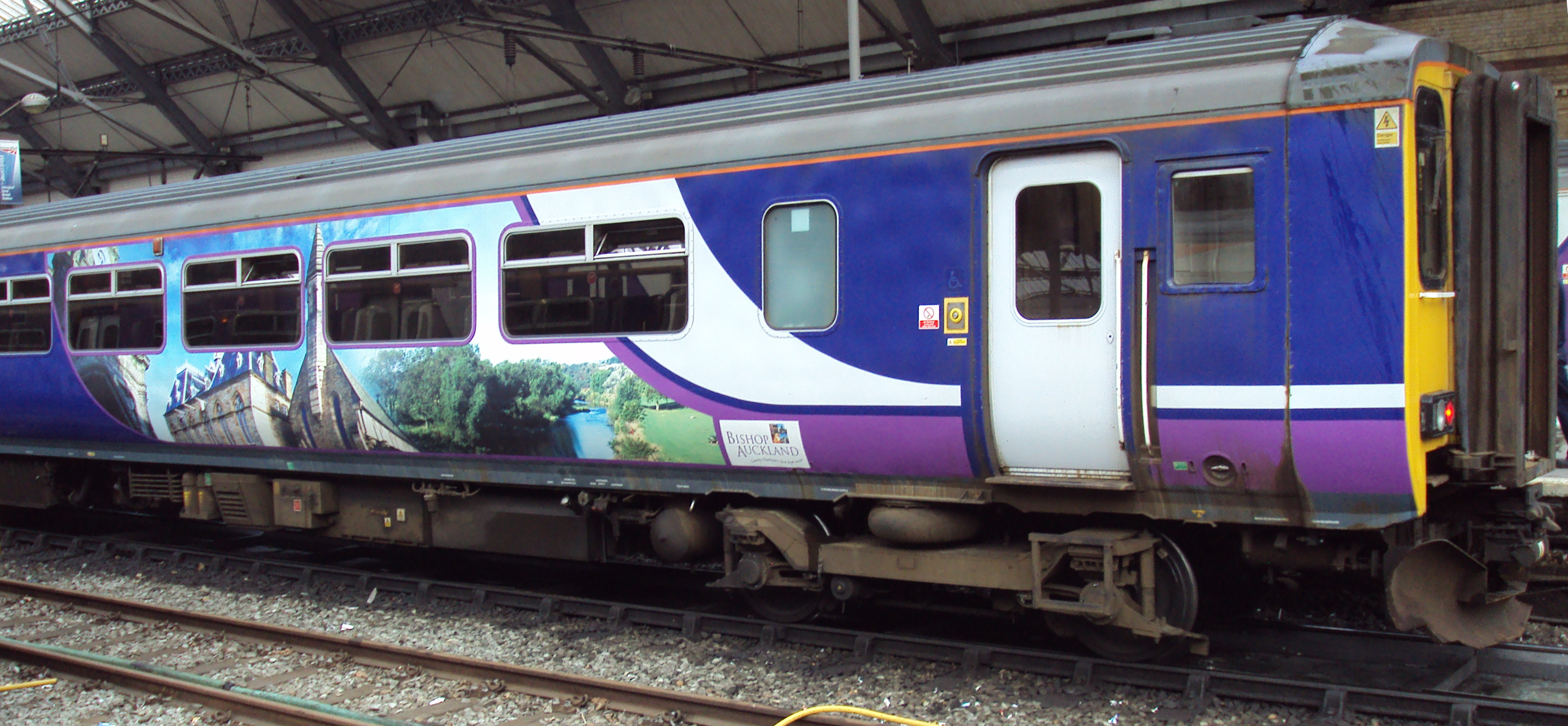 File:Northern Rail train at Liverpool Lime Street ...