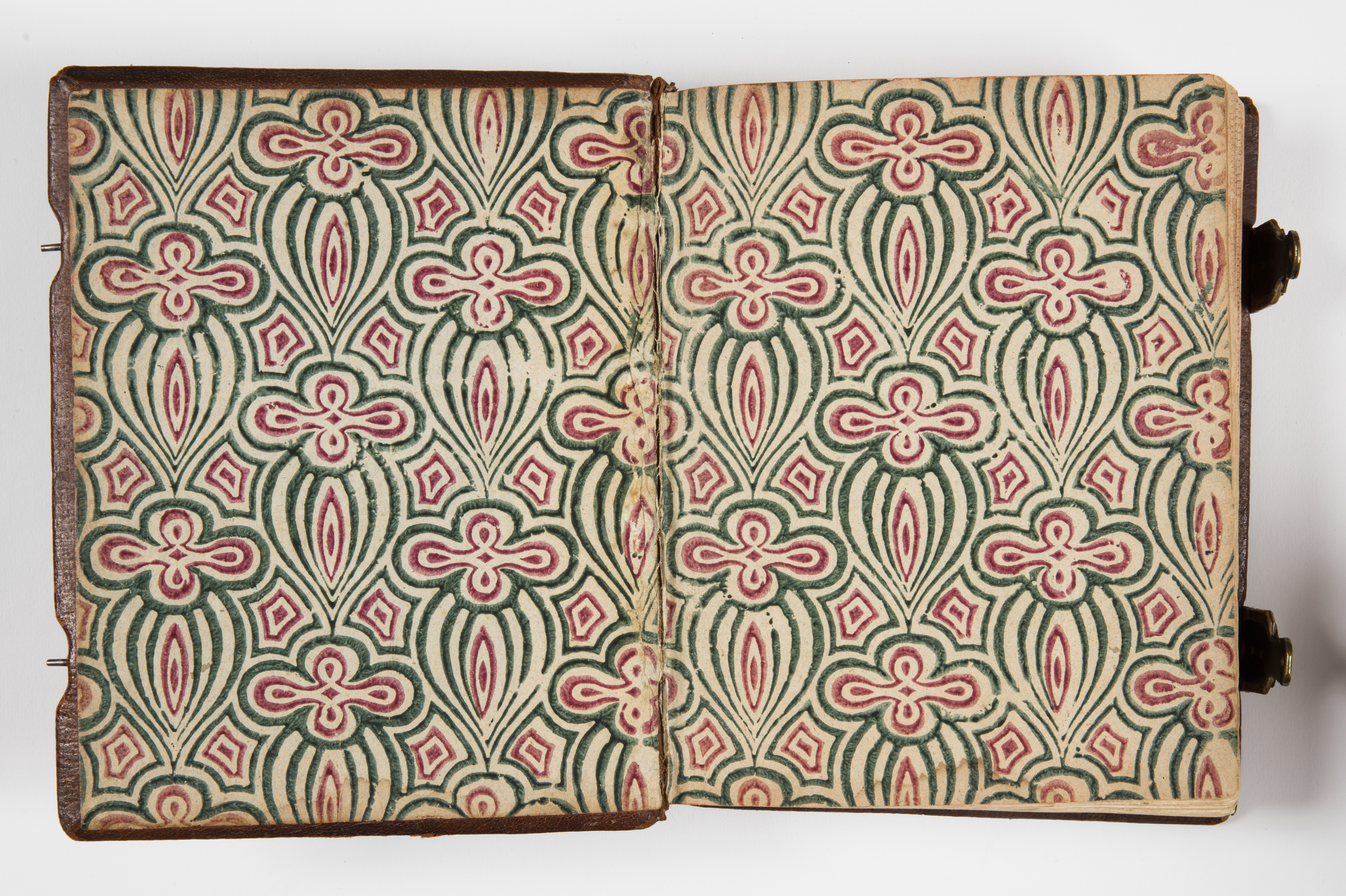 Паттерны книга. Книга узоров. The pattern book. Printed pattern book in Germany in 1524. Copybook pattern back.