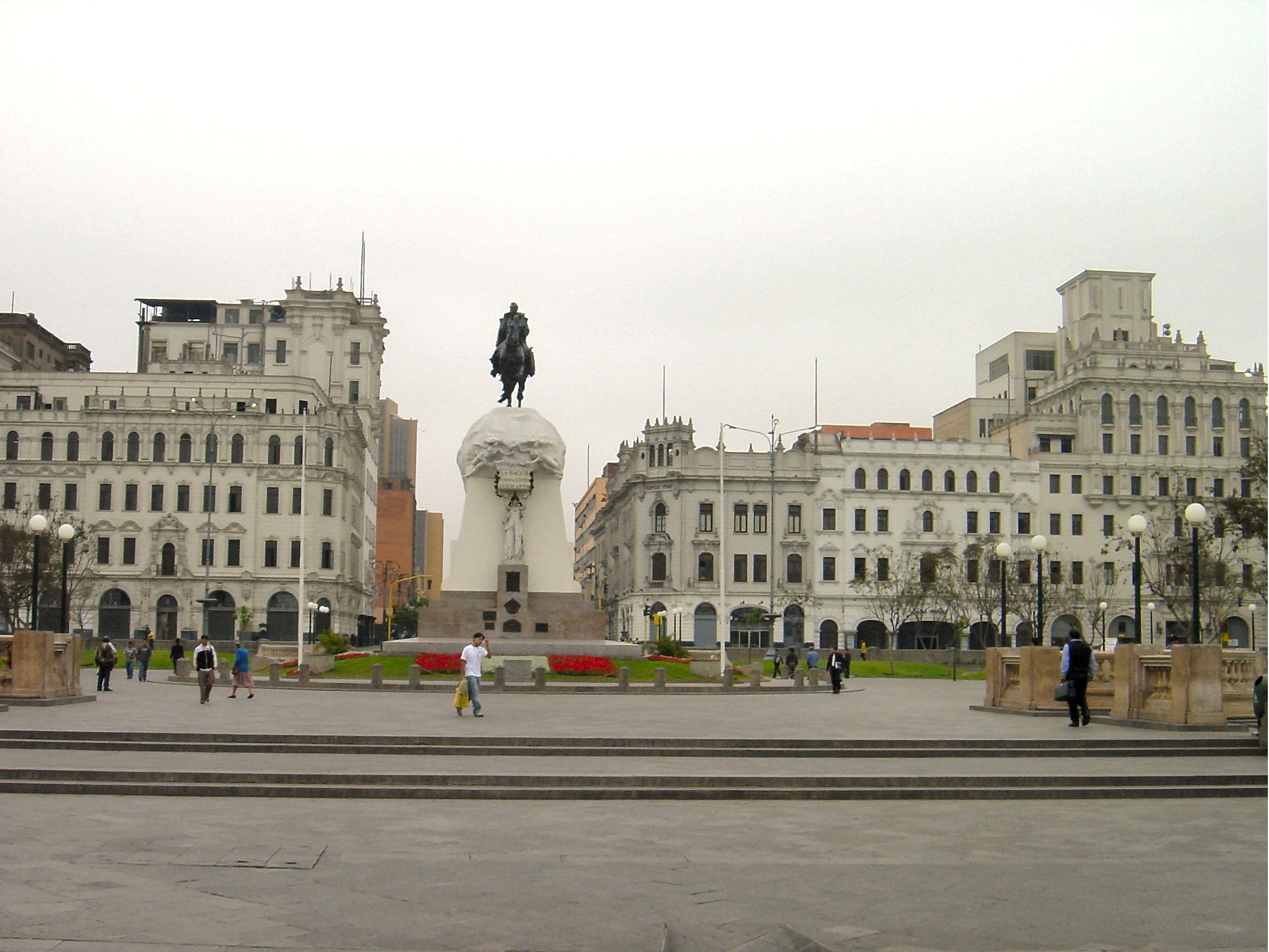 File:2017 Lima - Club Nacional en la Plaza San Martín.jpg - Wikipedia