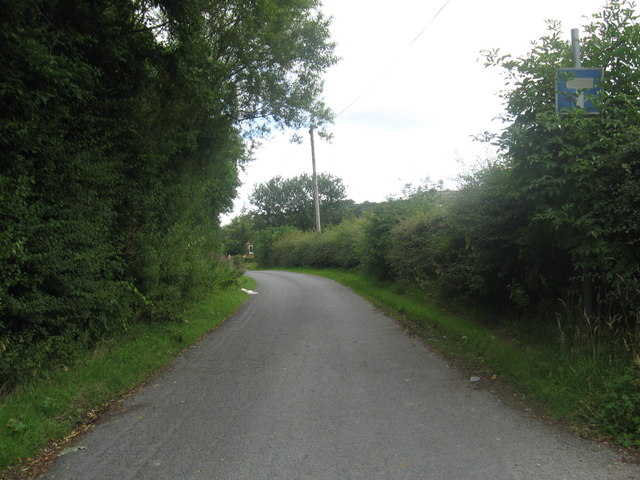 File:Road to Puddle House Farm at Hardhorn - geograph.org.uk - 1413880.jpg