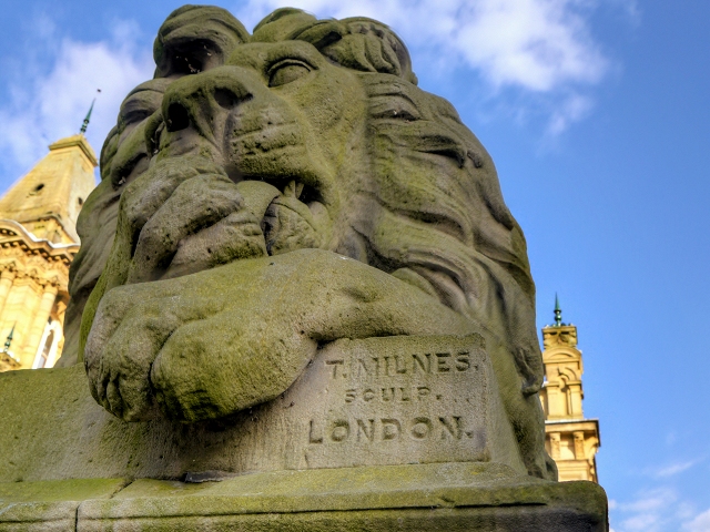 File:Sandstone Lion "Peace" outside Saltaire Institute (geograph 4405244).jpg