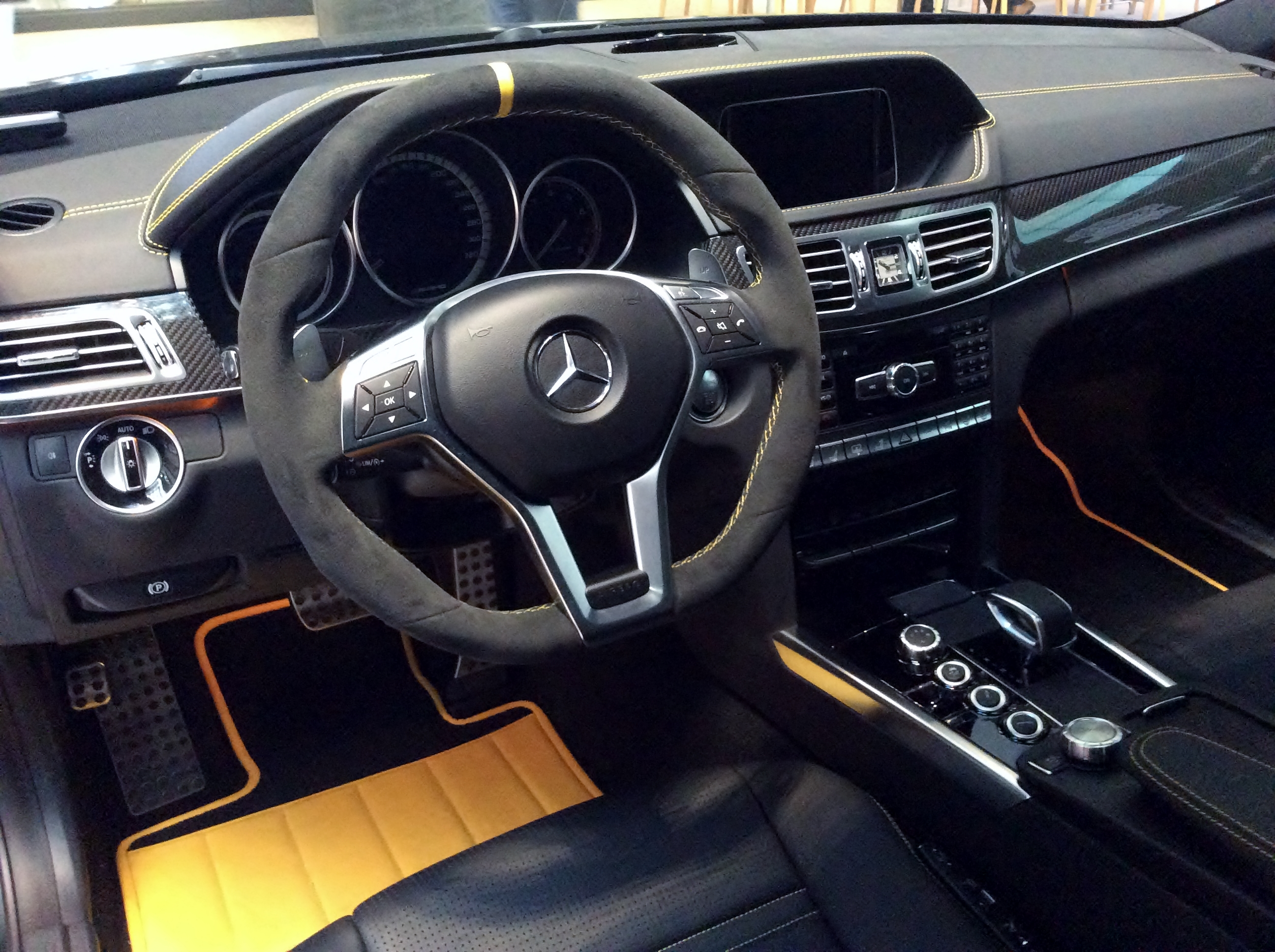 File The Interior Of Mercedes Benz W212 E63 Amg S 4matic