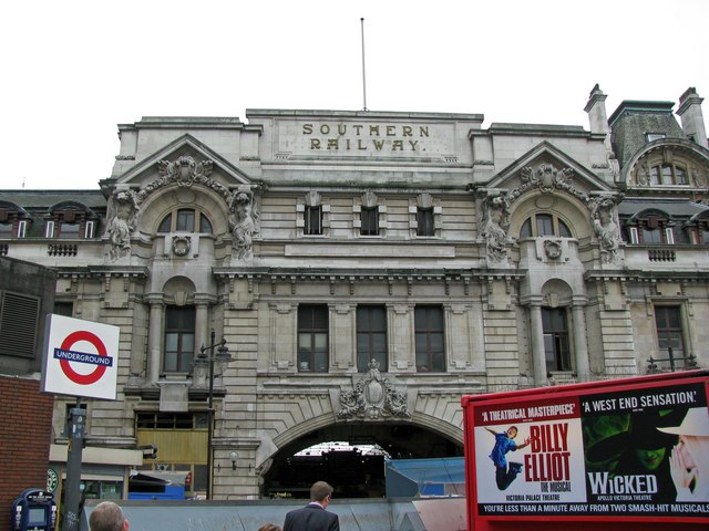 File:Victoria station, SW1 - geograph.org.uk - 830563.jpg