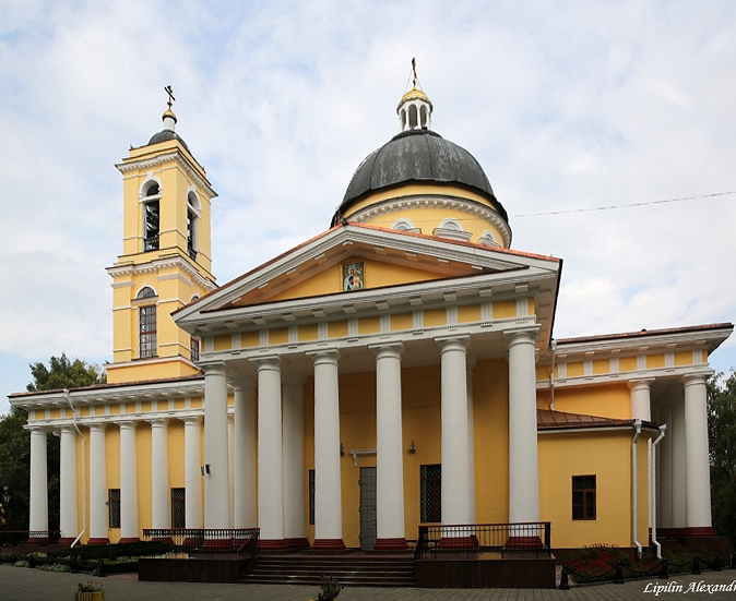 File:Гомельскі палацава-паркавы комплекс. Бакавы фасад сабора.jpg