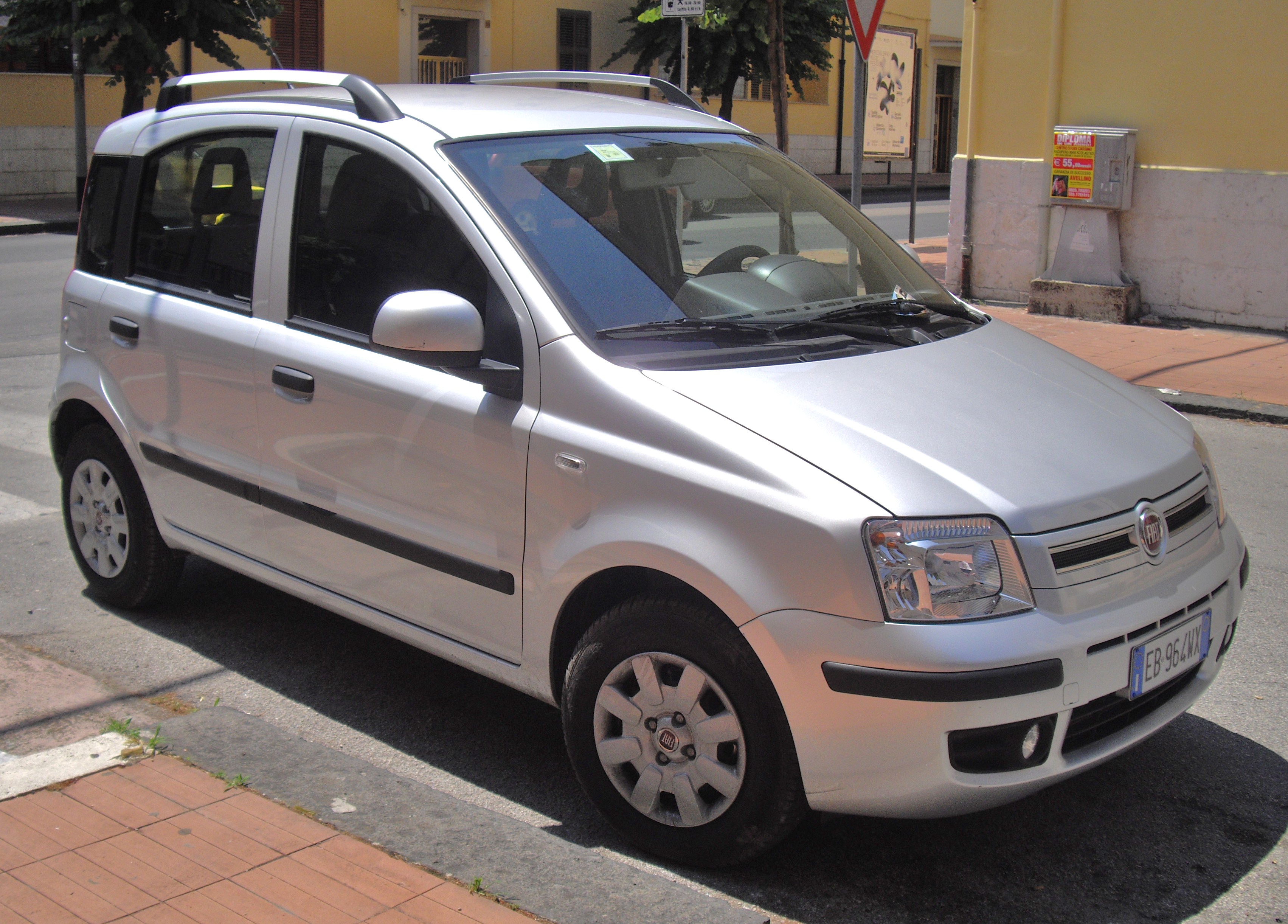 cinta pistón exterior Archivo:2010 Fiat Panda Dynamic.JPG - Wikipedia, la enciclopedia libre