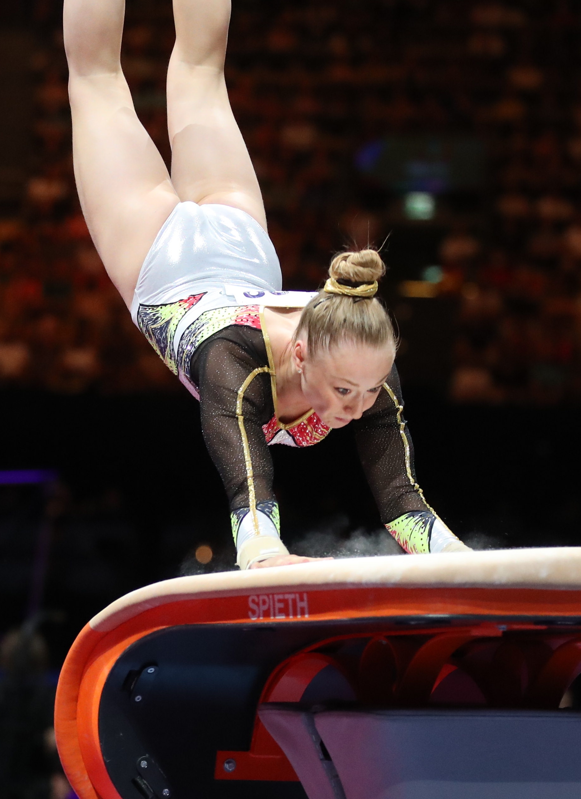 Спортивная гимнастика женщины. Alice спортивная гимнастика Чемпионат Европы. Спортивная гимнастика женщины mude. Раньше спортивная гимнастика кольца женщины.