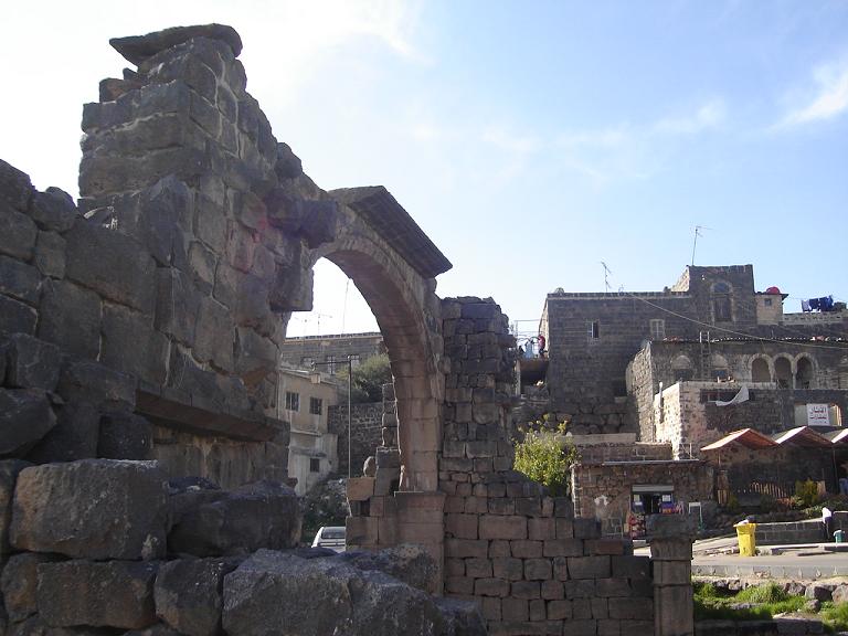 File:As-Suwayda The Arch of Dionysias.jpg