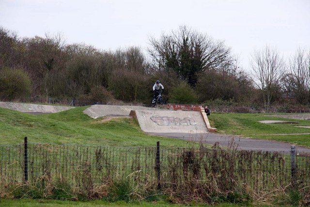 File:Barrow Hills BMX and skateboard park - geograph.org.uk - 1232447.jpg