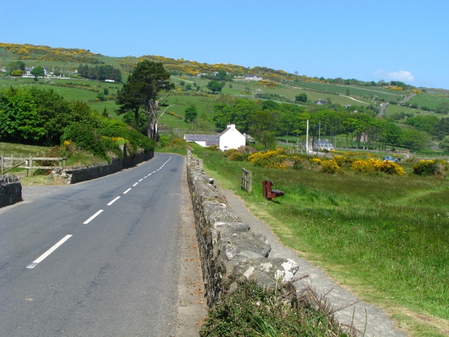 File:Bay Road, Cushendun - geograph.org.uk - 817081.jpg