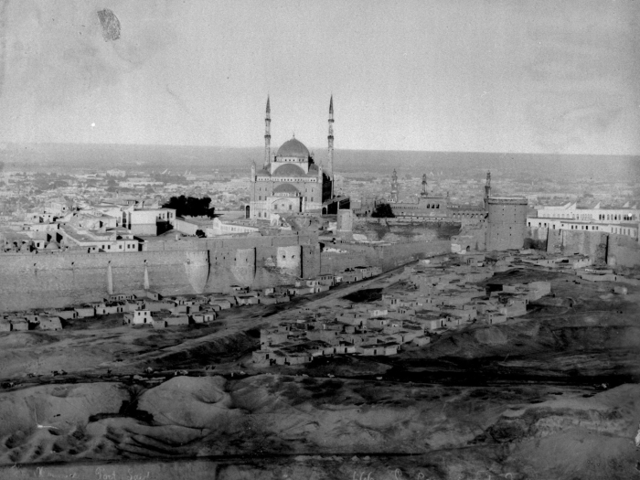 File:COLLECTIE TROPENMUSEUM Stadsgezicht met de citadel en de Mohammed Ali Moskee TMnr 60022545.jpg