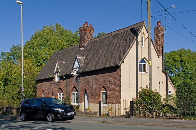 File:Cottages - geograph.org.uk - 2132094.jpg