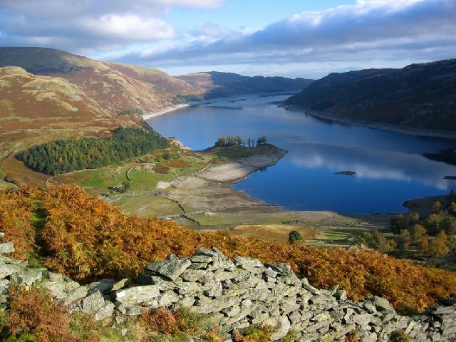 File:Gate Crag and Speaking Crag by Haweswater - geograph.org.uk - 65697.jpg