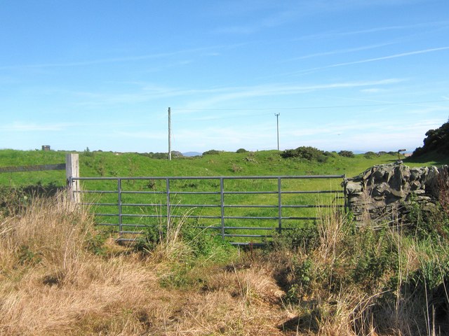 File:Gate into a field - geograph.org.uk - 1536618.jpg