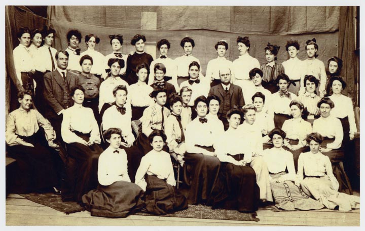 File:Graduating class, State Normal School at San Francisco, June 1906.jpg