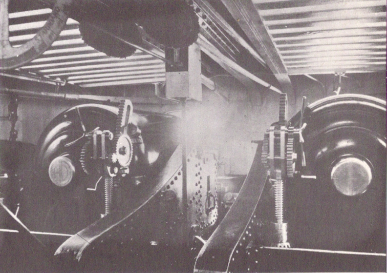 File:HMS Devastation (1871) 12-inch gun turret interior.jpg