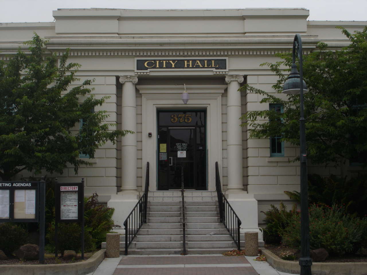 city hall hollister ca