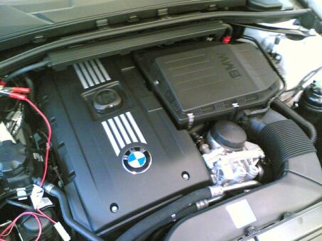 BMW E90 3 Series 335xi specs, dimensions