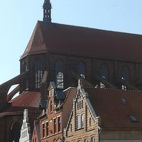 File:Kirche St. Nikolai in Wismar.jpg