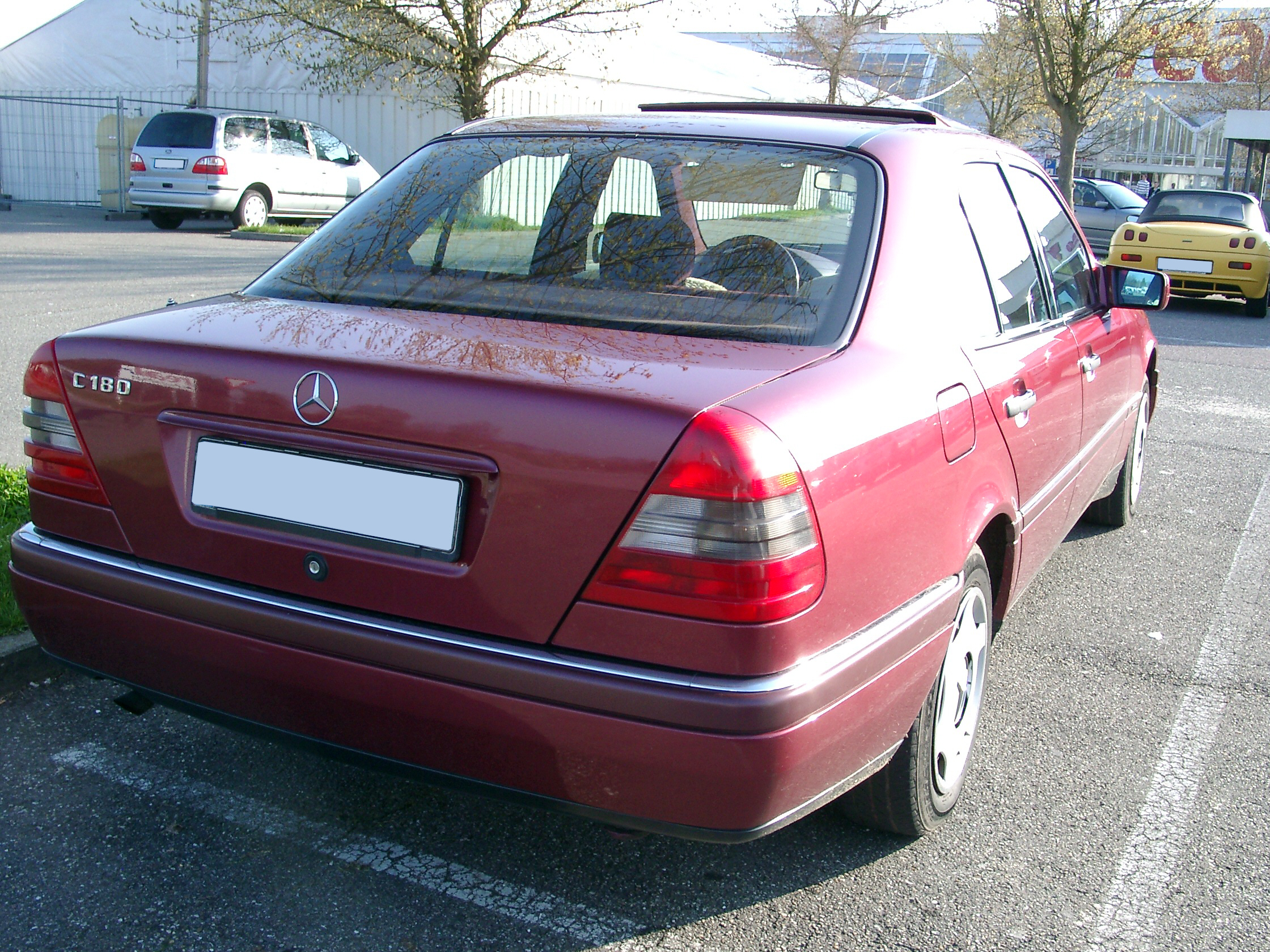 File:Mercedes Benz W202.jpg - Wikipedia