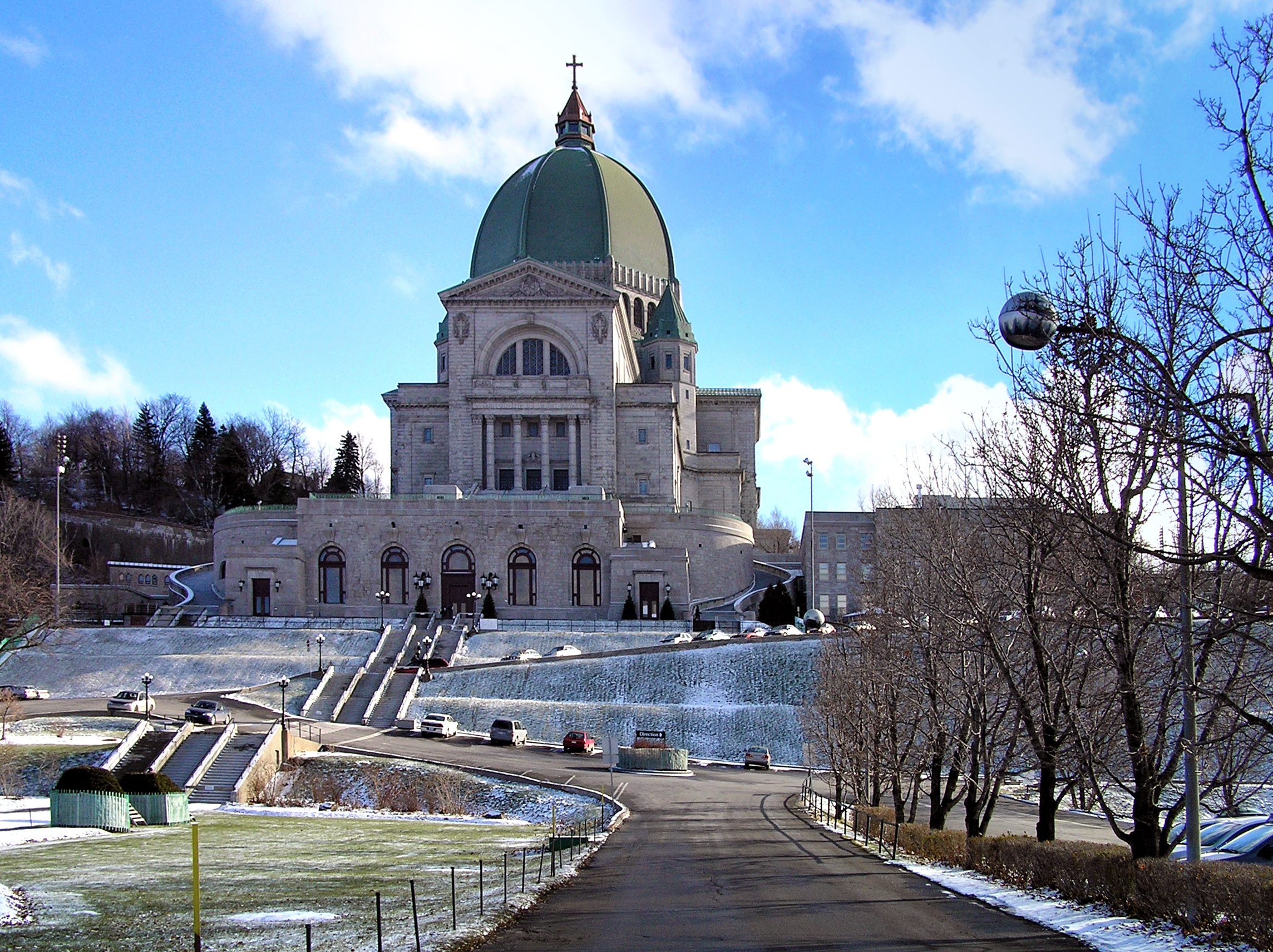 Montréal Oratoire St-Joseph du Mont-Royal.jpg