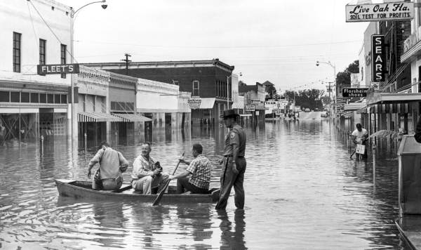 File:Photographers in boat after Hurricane Dora - Live Oak.jpg