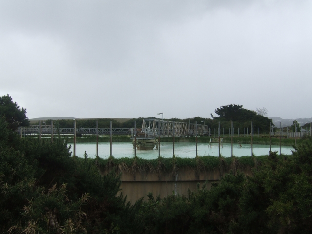 File:Processing tanks at Trebal Refinery - geograph.org.uk - 971164.jpg