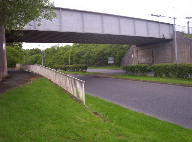 File:Railway Bridge - geograph.org.uk - 173169.jpg