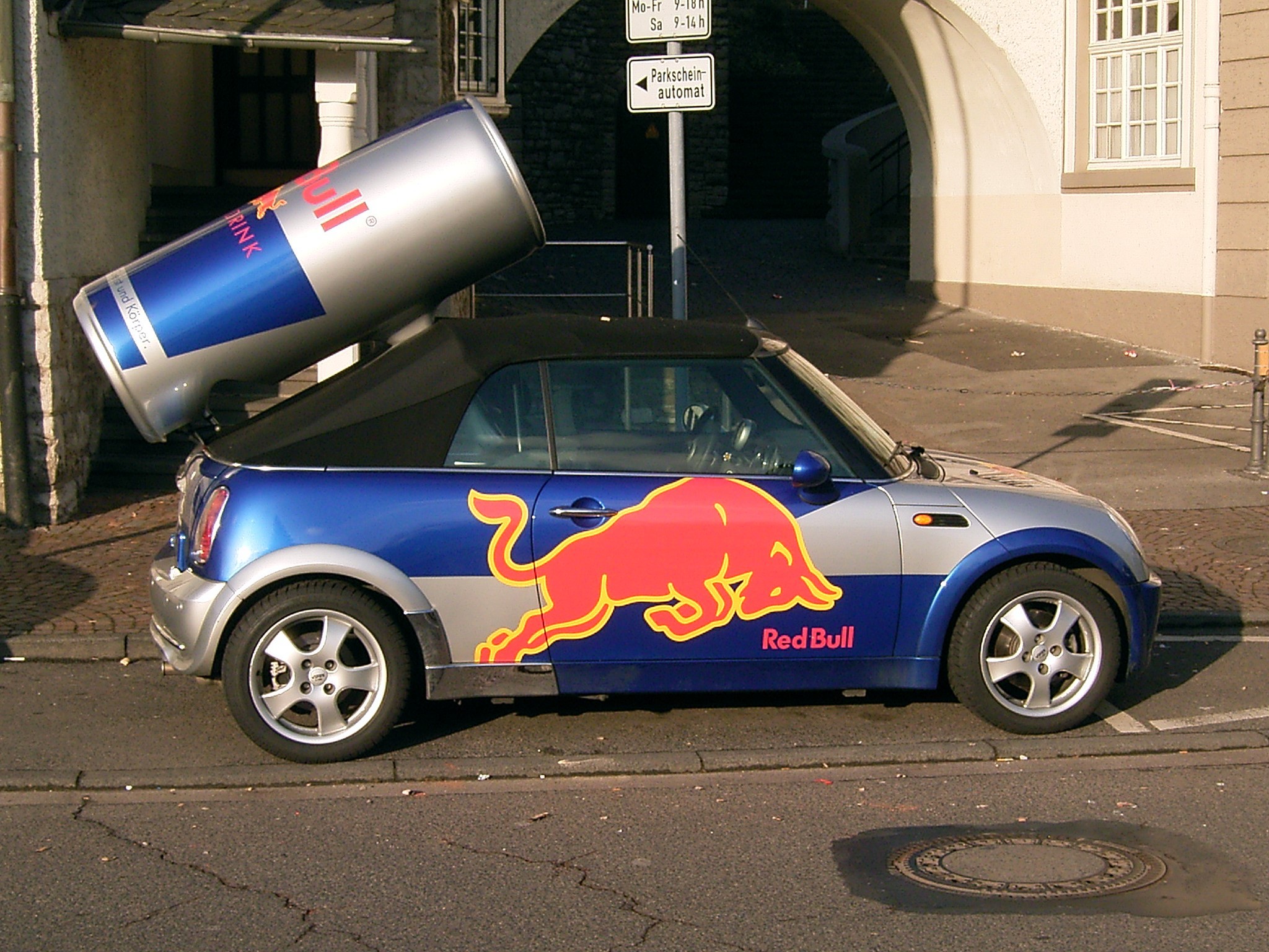 Red Bull logo : histoire, signification et évolution, symbole