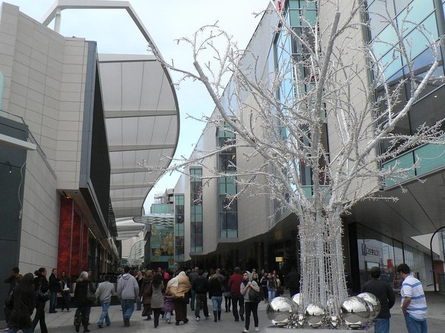 File:Shepherd's Bush, Christmas decorations in South Terrace, Westfield - geograph.org.uk - 1046386.jpg