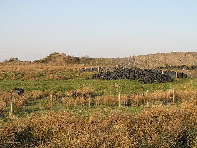 File:Silage clamp, Woodend - geograph.org.uk - 1211053.jpg